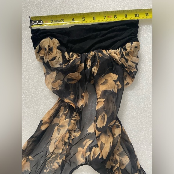 Focus Care Scarf Women Warm Floral Black and Gold - Picture 4 of 7